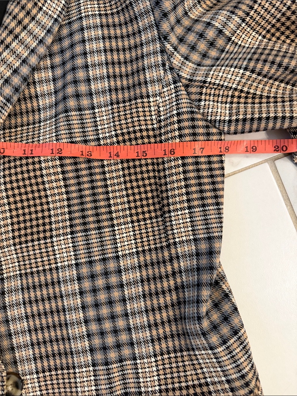 Marled Plaid Blazer in Beige and Black - Picture 6 of 6